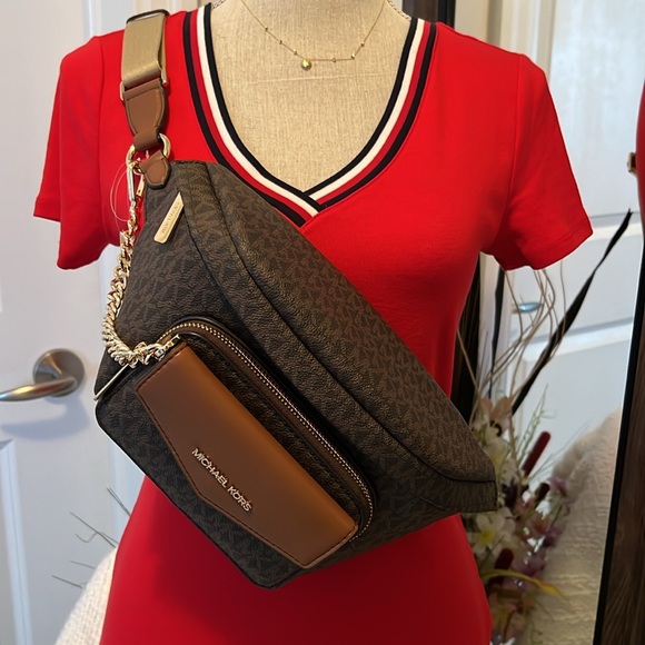 Michael Kors Belt Bag - Picture 1 of 9